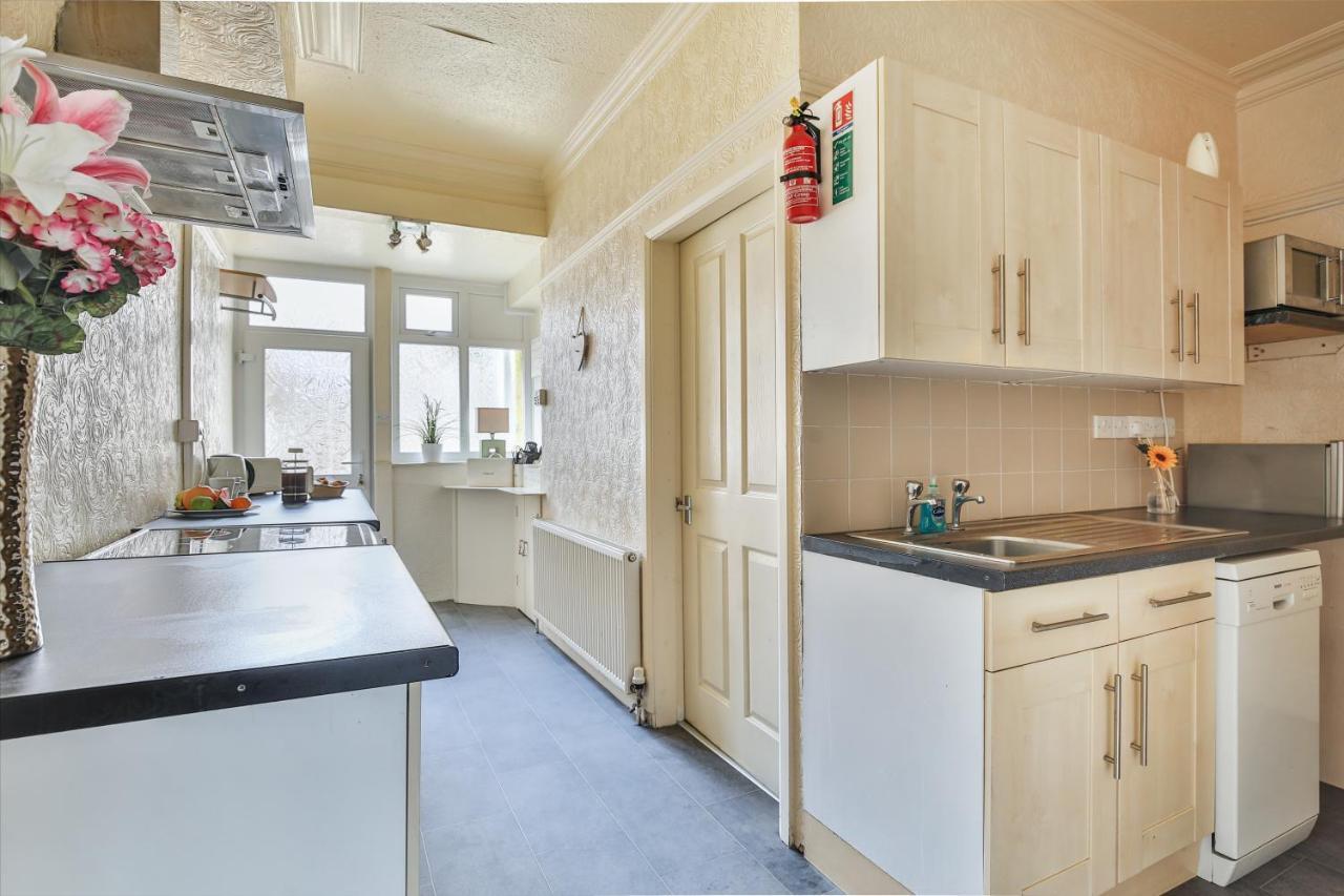 Chomley Flats Apartment